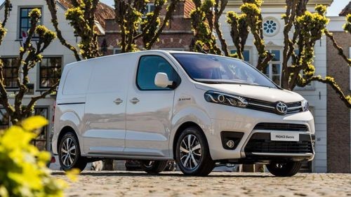 У Toyota Proace з'явиться електрична версія